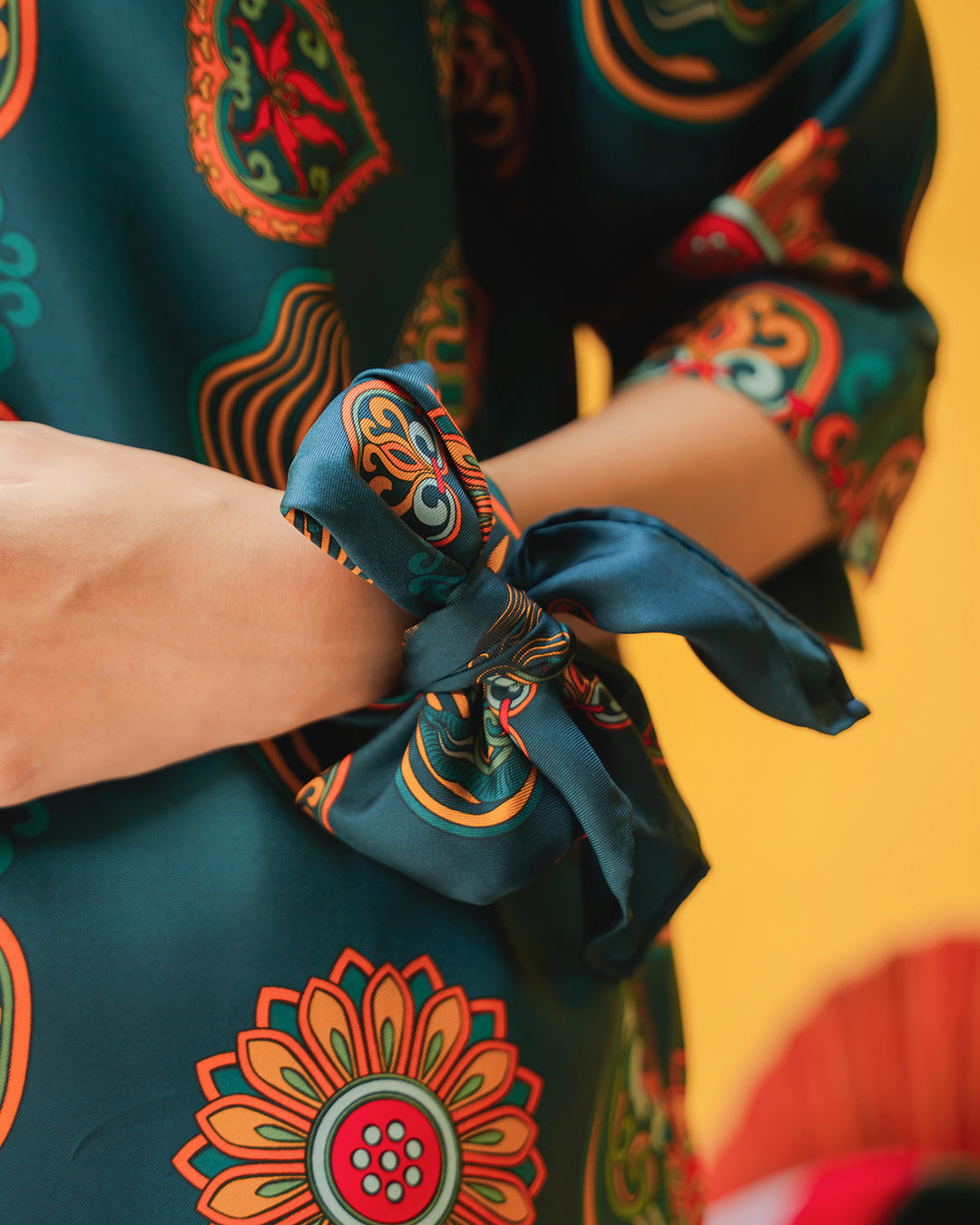 Khăn Lụa Mây Hoạ Long Ân / Xanh Lá Đậm