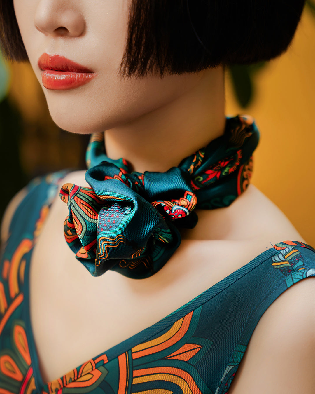 Khăn Lụa Mây Hoạ Long Ân / Xanh Lá Đậm