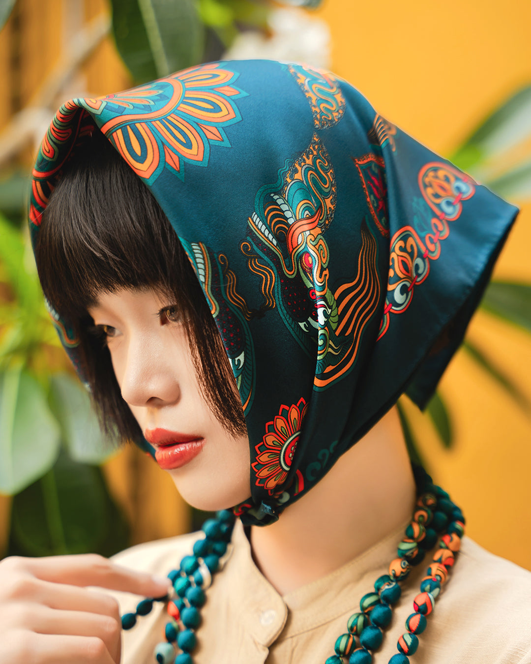 Khăn Lụa Mây Hoạ Long Ân / Xanh Lá Đậm / Quà Tặng Cao Cấp