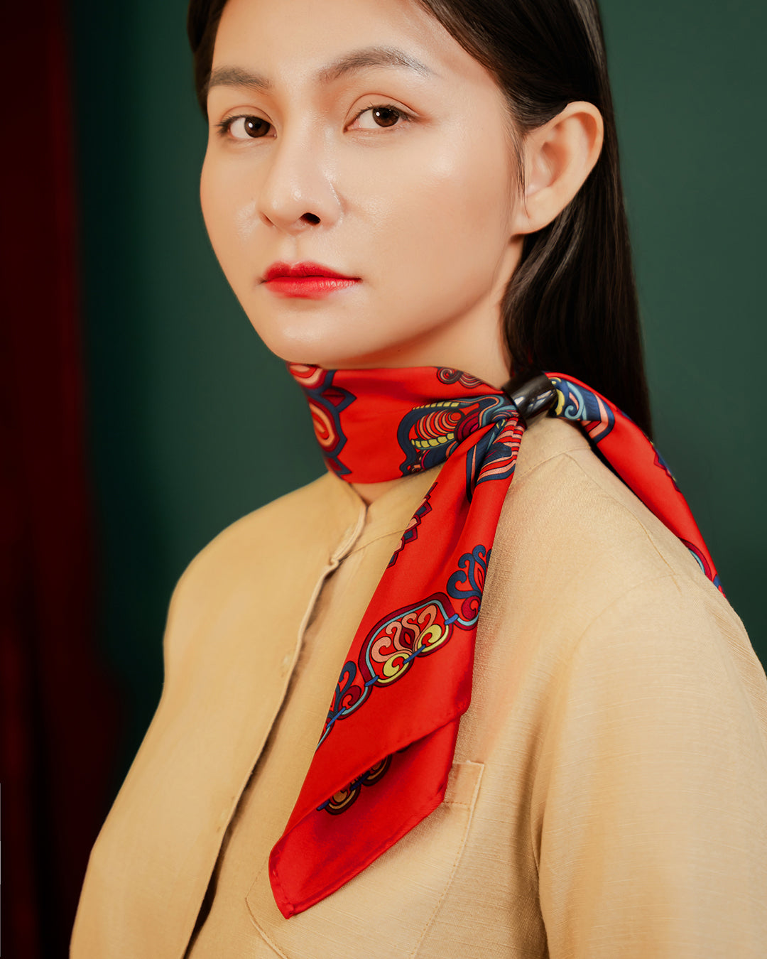 Khăn Lụa Mây Hoạ Long Ân / Đỏ