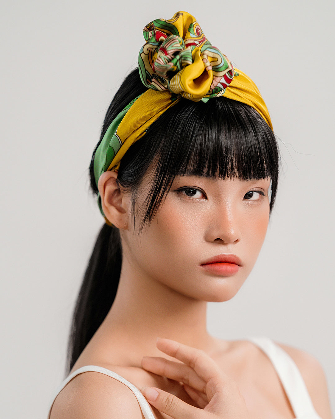 Khăn Lụa Mây Hoạ Long Ân / Vàng / 55x55