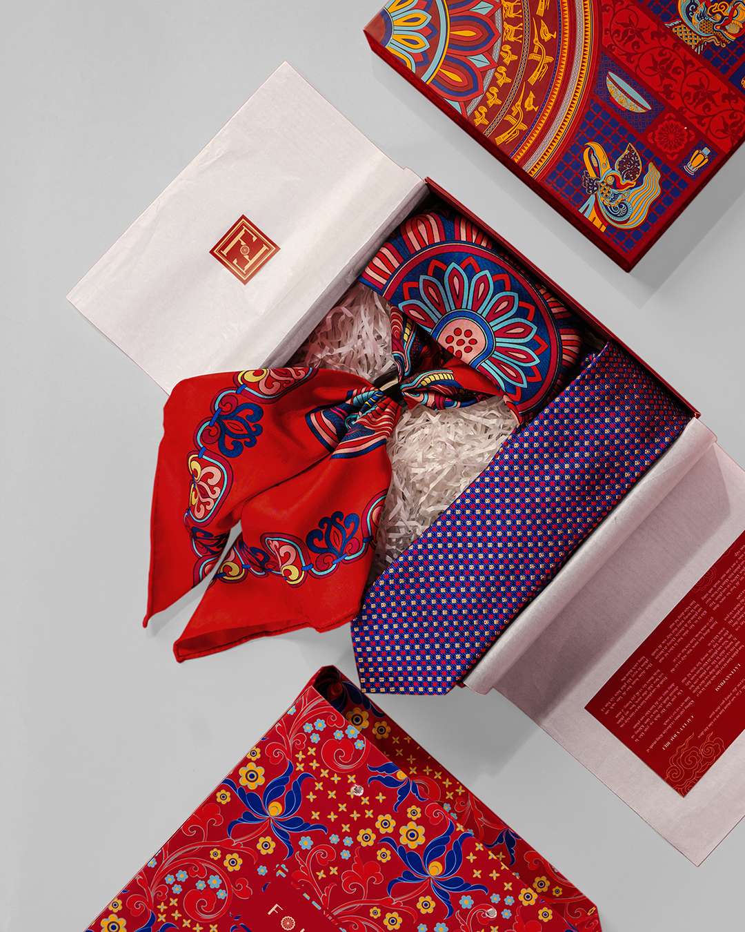 Quà Tặng Cao Cấp Tinh Mỹ / Khăn Lụa Vuông Hương Vân Long Mộng / Đỏ