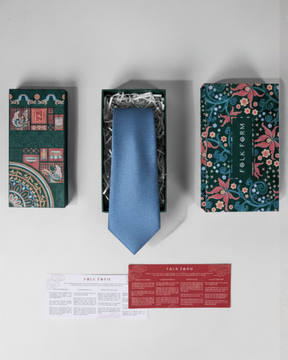 Quà Tặng Cao Cấp / Cà Vạt Lụa Gấm Hoa Văn Vi Chấm / Xanh Dương / 8cm x 145cm