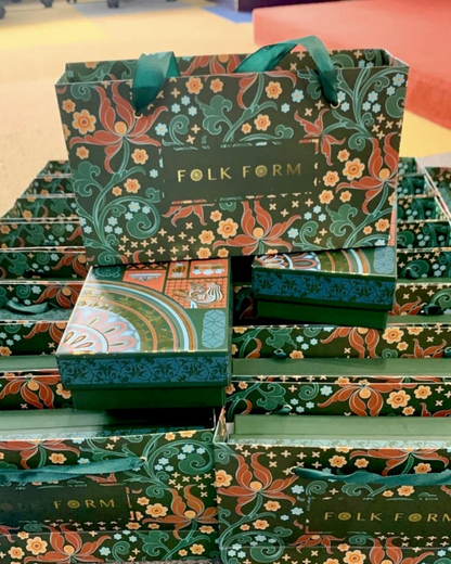 Quà Tặng Cao Cấp Tinh Ngọc / Khăn Lụa Vuông Hương Vân Long Mộng / Đỏ