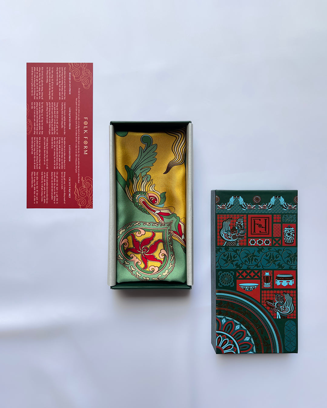 Quà Tặng Cao Cấp / Khăn Lụa Vuông Hương Vân Long Mộng / Xanh Lá & Vàng